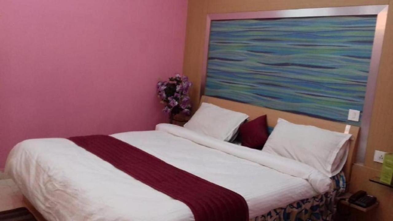 שילונג Hotel Barbareek מראה חיצוני תמונה