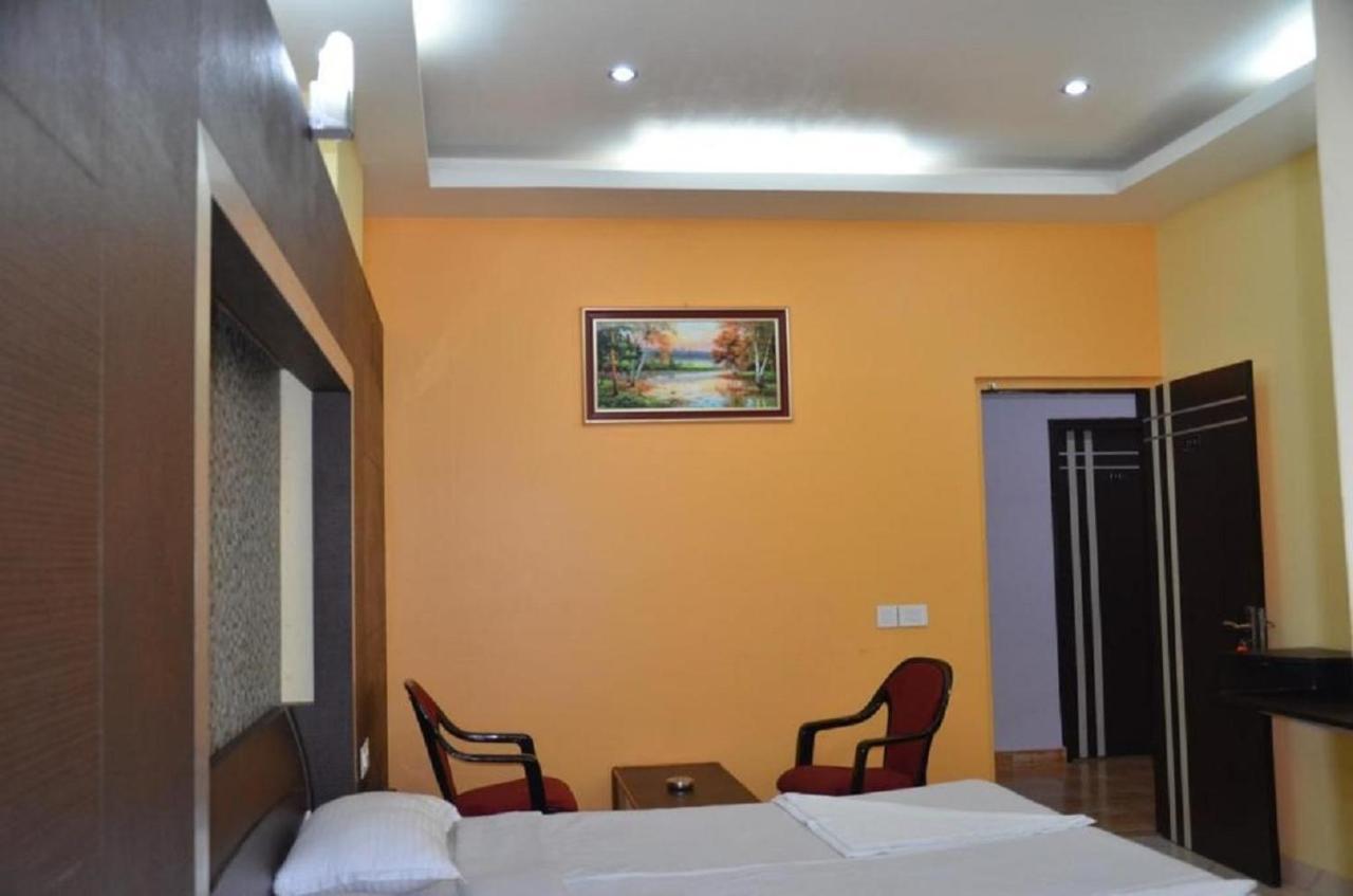 שילונג Hotel Barbareek מראה חיצוני תמונה