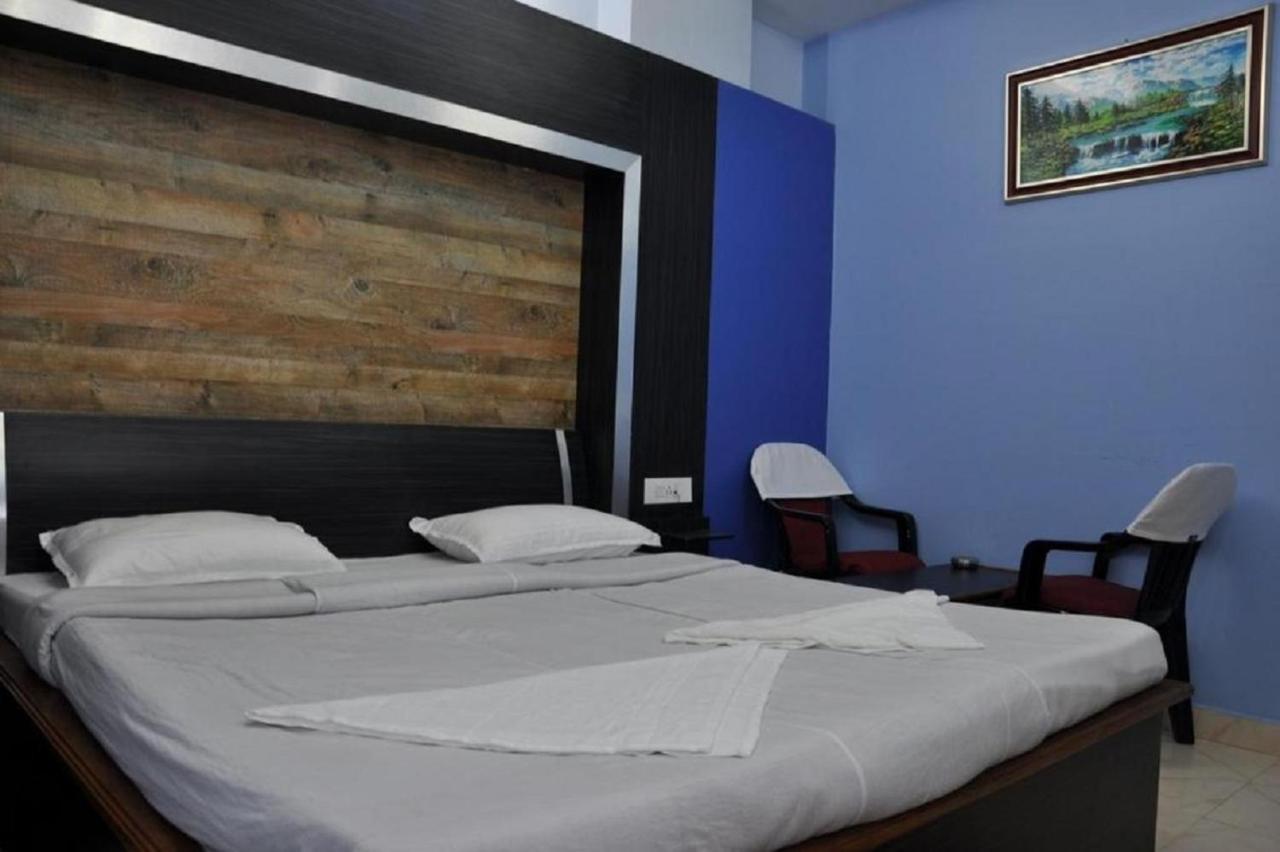 שילונג Hotel Barbareek מראה חיצוני תמונה