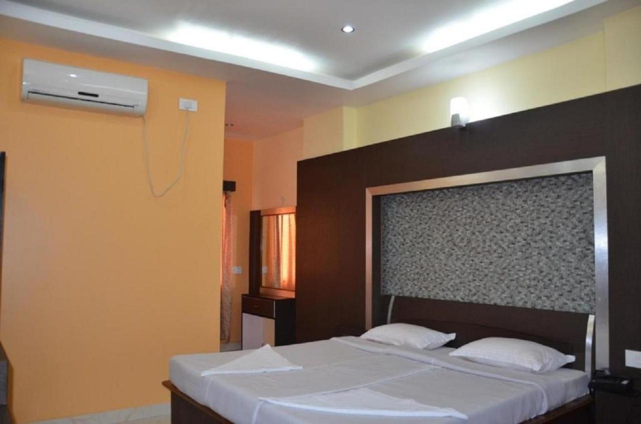 שילונג Hotel Barbareek מראה חיצוני תמונה