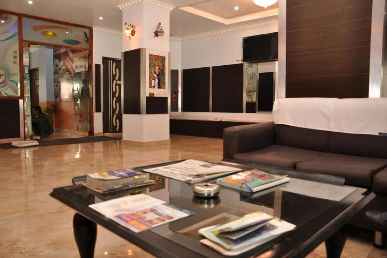 שילונג Hotel Barbareek מראה חיצוני תמונה