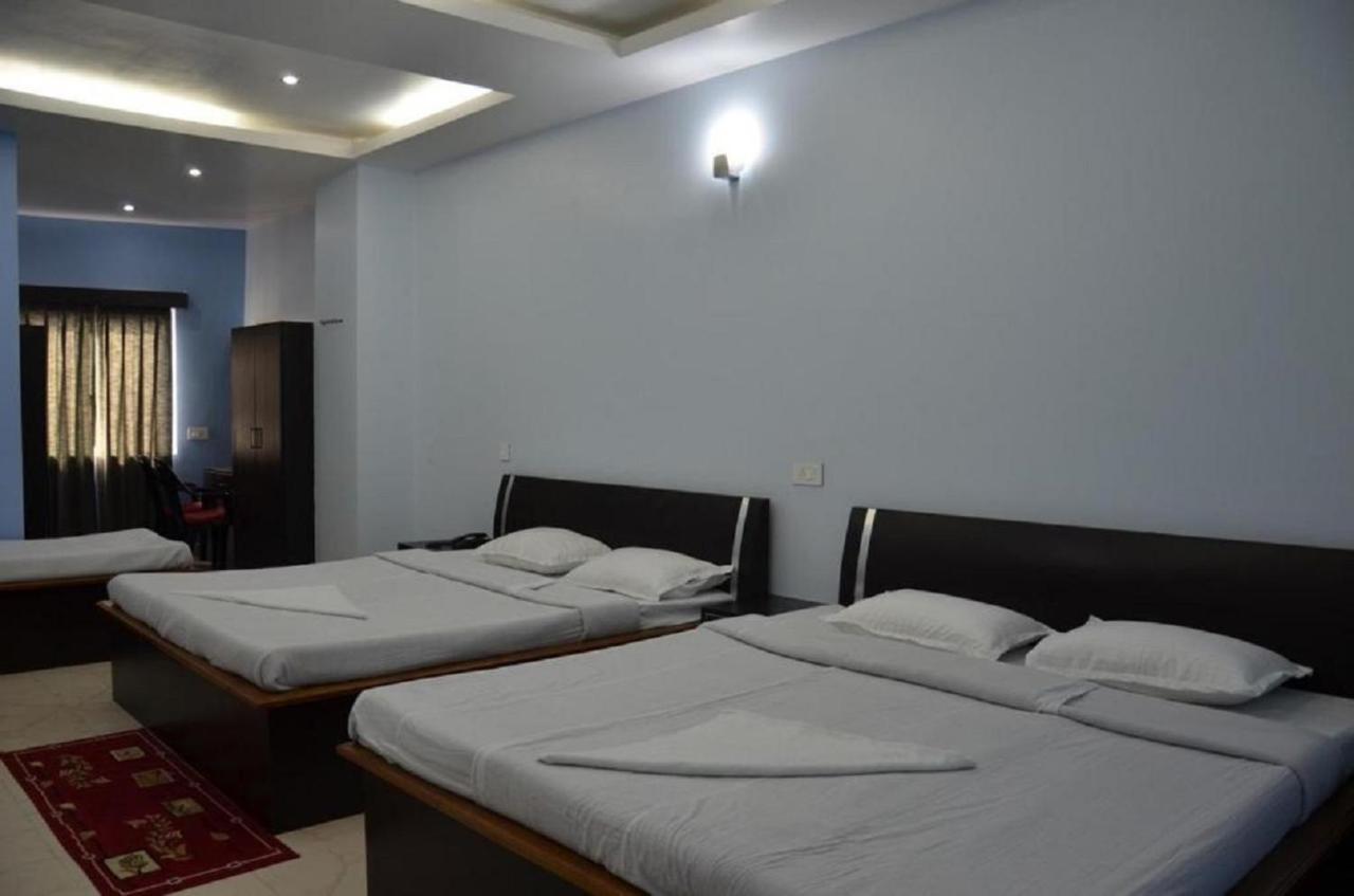 שילונג Hotel Barbareek מראה חיצוני תמונה
