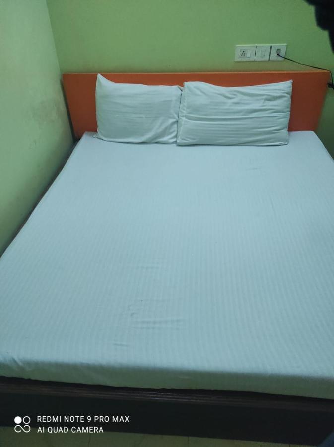 שילונג Hotel Barbareek מראה חיצוני תמונה