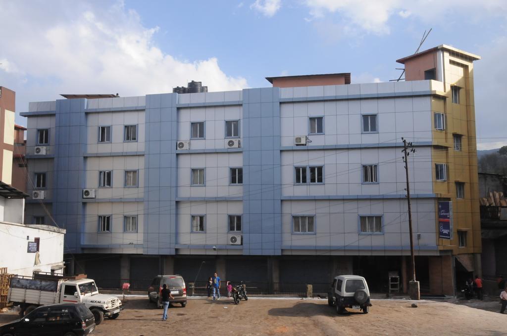 שילונג Hotel Barbareek מראה חיצוני תמונה