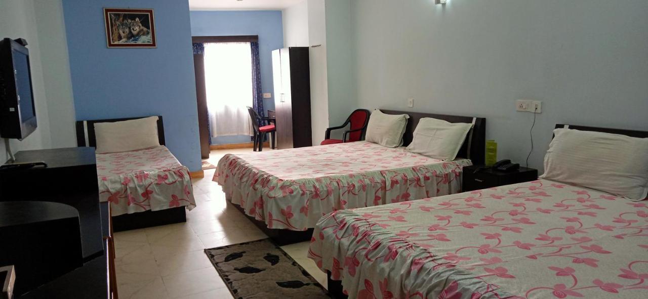 שילונג Hotel Barbareek מראה חיצוני תמונה