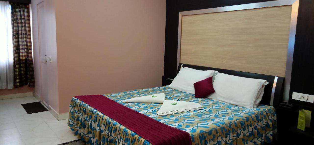 שילונג Hotel Barbareek מראה חיצוני תמונה