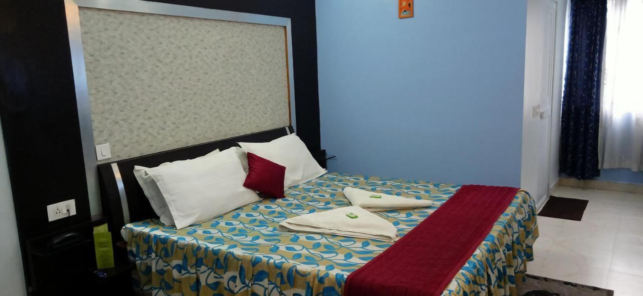 שילונג Hotel Barbareek מראה חיצוני תמונה