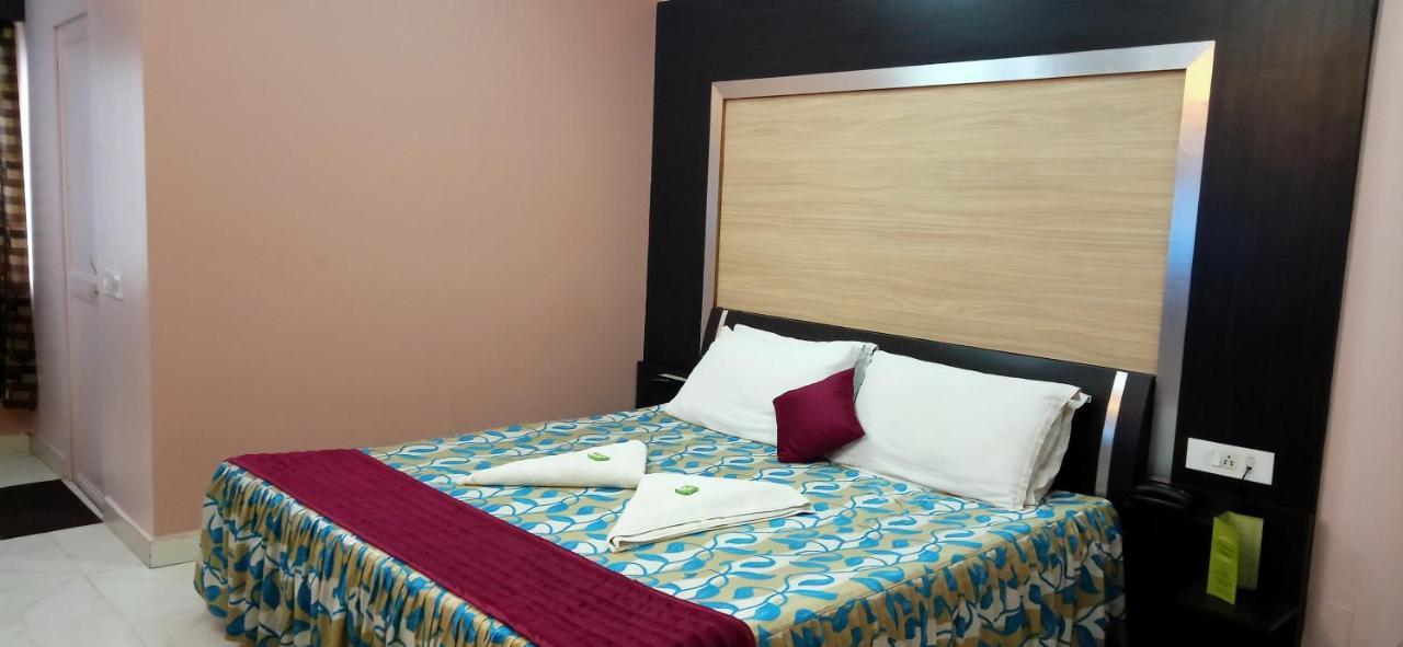 שילונג Hotel Barbareek מראה חיצוני תמונה