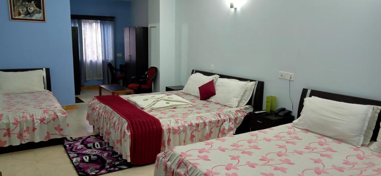 שילונג Hotel Barbareek מראה חיצוני תמונה