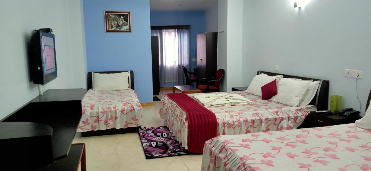 שילונג Hotel Barbareek מראה חיצוני תמונה